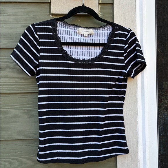 Francesca's Collections Black and White Striped Short Sleeve Tee - Picture 1 of 1